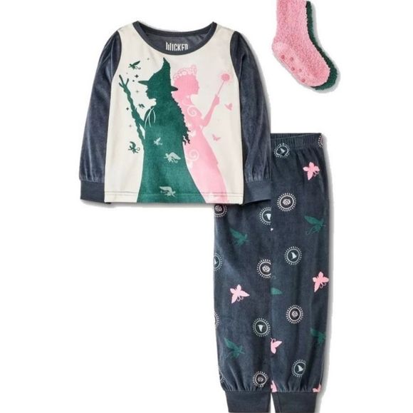 Wicked Other - Pink and Green Wicked Pajama Set with Socks💚🩷